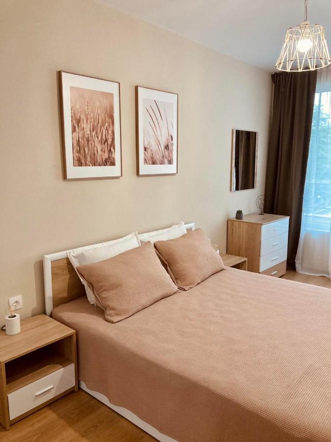 Pearl Apartments Burgas Bagian luar foto
