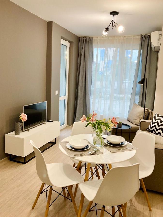 Pearl Apartments Burgas Bagian luar foto
