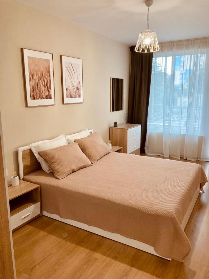 Pearl Apartments Burgas Bagian luar foto