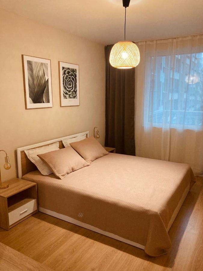Pearl Apartments Burgas Bagian luar foto