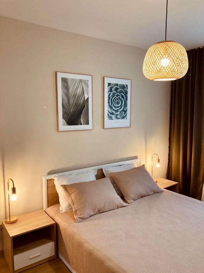 Pearl Apartments Burgas Bagian luar foto