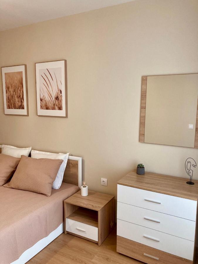 Pearl Apartments Burgas Bagian luar foto